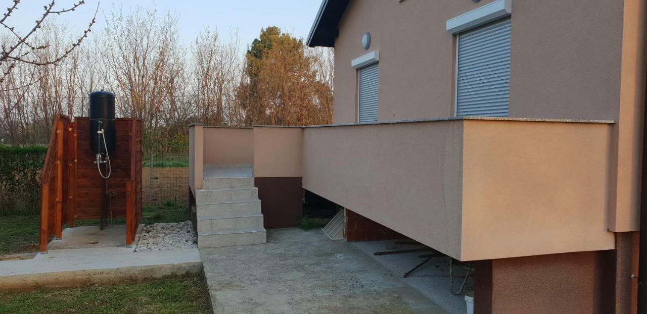 Holiday Home Begonja Privlaka  Exteriör bild