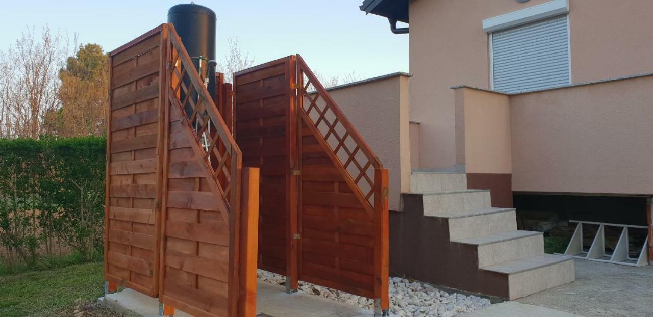 Holiday Home Begonja Privlaka  Exteriör bild